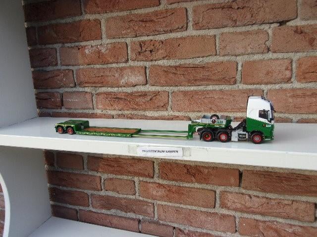 WSI  Volvo  FH4  Globetrotter  XL  van  Koninklijke  Saan., Ophalen of Verzenden, Nieuw, Bus of Vrachtwagen, Wsi