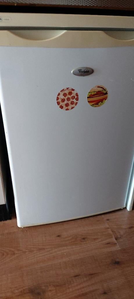 Mini koelkast met vriezer te koop- Whirlpool, Witgoed en Apparatuur, Koelkasten en IJskasten, Ophalen, Gebruikt, Met vriesvak