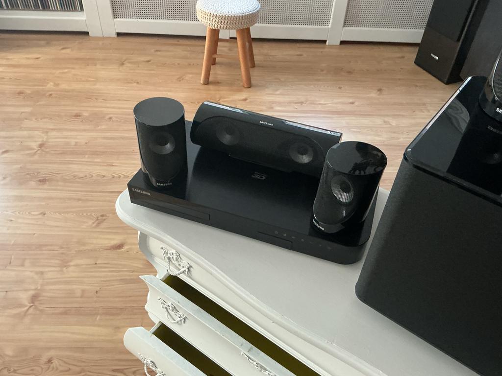 Samsung Blu-ray Home Cinema Set HT-J5500/XN compleet., Gebruikt, Blu-ray-speler, 70 watt of meer, 5.1-systeem