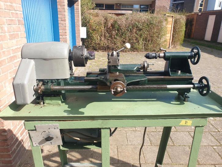 PRECISIE METAALDRAAIBANK ( WELK MERK IS DIT ?), Doe-het-zelf en Verbouw, Draaibanken, Zo goed als nieuw, Metaaldraaibank, Minder dan 500 mm