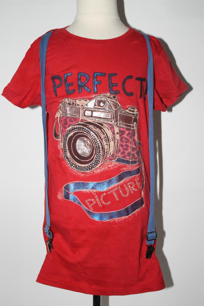 Shirt met bretels 140 in ~~nieuw~~ staat, Kinderen en Baby's, Verzenden, Zo goed als nieuw, Meisje, Shirt of Longsleeve