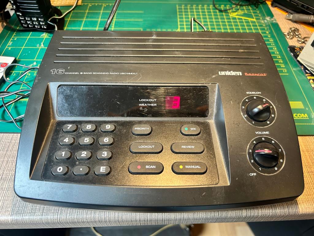 Uniden Bearcat UBC144XLT Tafelscanner - 16 Kanalen, Ophalen of Verzenden, Gebruikt, Minder dan 30 kanalen