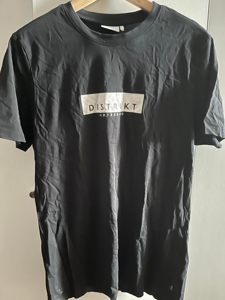 Zwart t-shirt Distrikt maat L, Ophalen of Verzenden, Zo goed als nieuw, Zwart