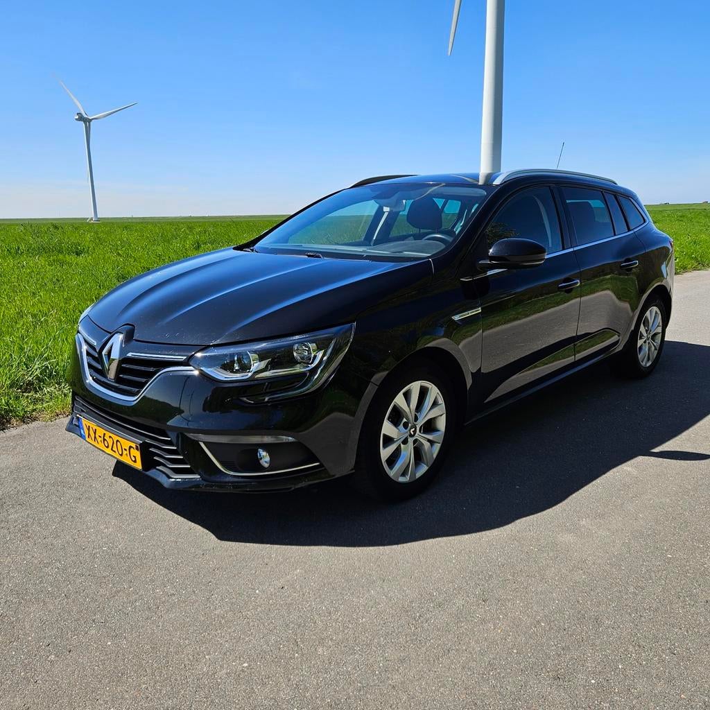 Renault Mégane 1.3 TCe 140pk limited 2019 Zwart, Auto's, Voorwielaandrijving, Stof, 4 cilinders, Zwart