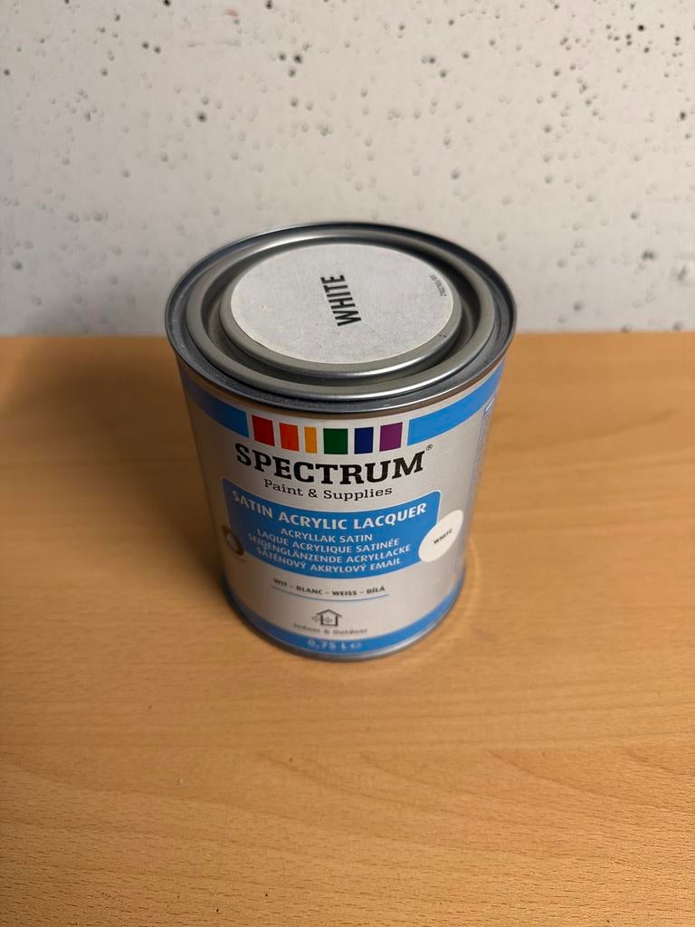 Spectrum witte satijn acryl lak 0,75L, Doe-het-zelf en Verbouw, Verf, Beits en Lak, Wit, Nieuw, Ophalen of Verzenden, Lak