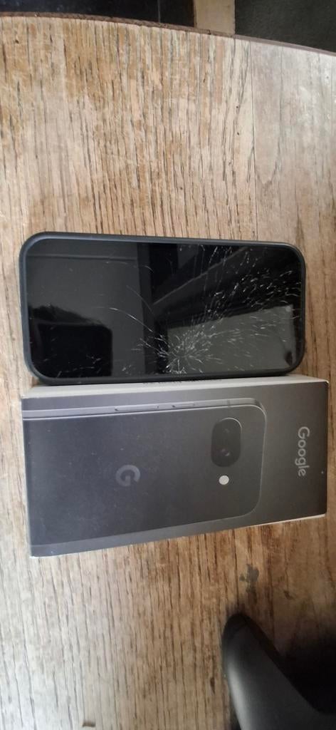 Google Pixel 9a telefoon met gebarsten scherm, Ophalen of Verzenden, Zo goed als nieuw, 6 megapixel of meer, Met simlock