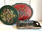Hindeloopen handbeschilderd dienbladen en ronde doos, Ophalen
