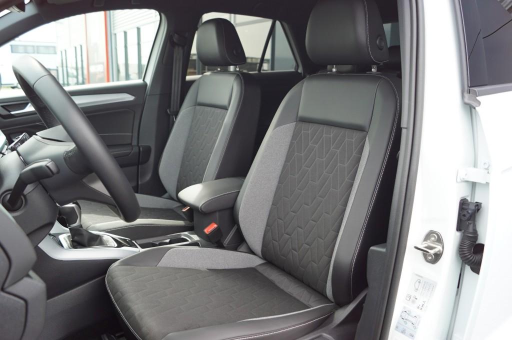 Volkswagen T-ROC 1.5 TSI DSG Goal/ Navi / Trekhaak afnb./18, Automaat, Wit, Bedrijf, SUV of Terreinwagen