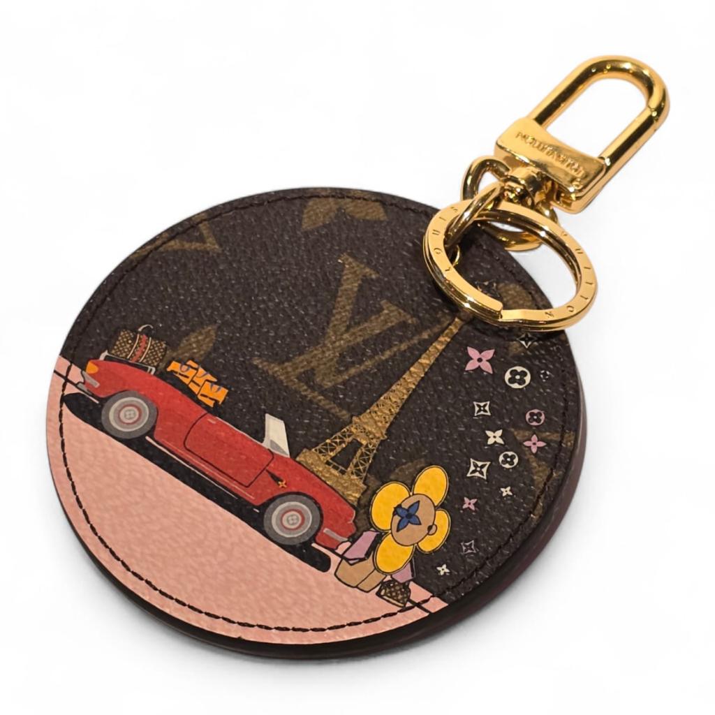 Louis Vuitton Limited M68651 Vivienne Xmas Charm | ZGAN, Louis Vuitton, Zo goed als nieuw, Support@louisvuitton.com, 2 Rue du Pont Neuf
75001 Paris
France