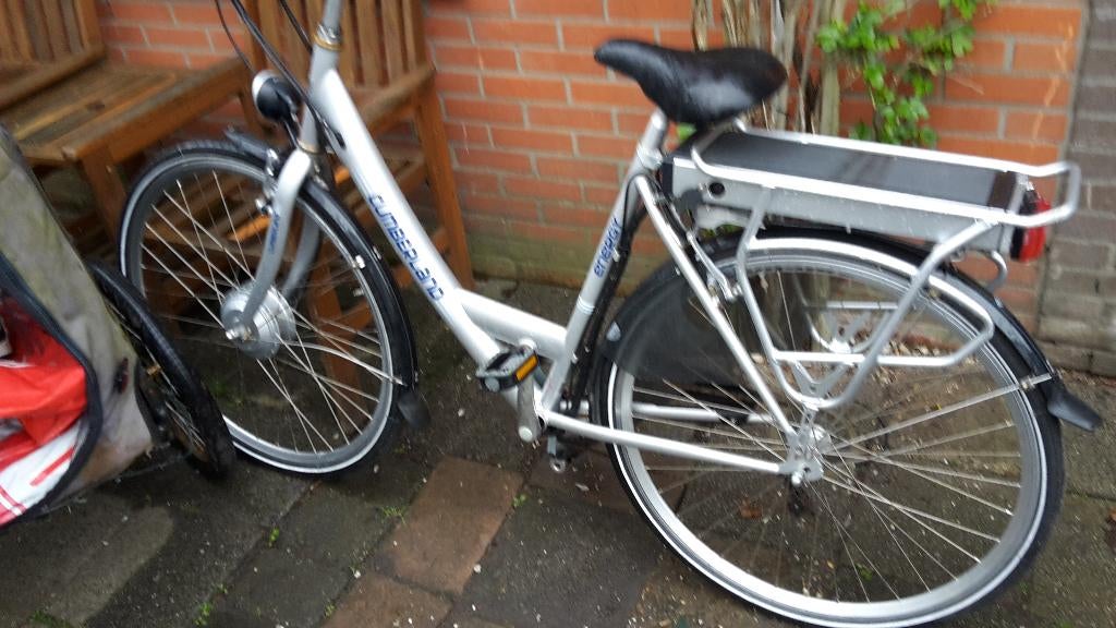 Cumberland  dames fiets  electr., Fietsen en Brommers, Fietsen | Dames | Damesfietsen, Ophalen of Verzenden, Gebruikt, Overige merken