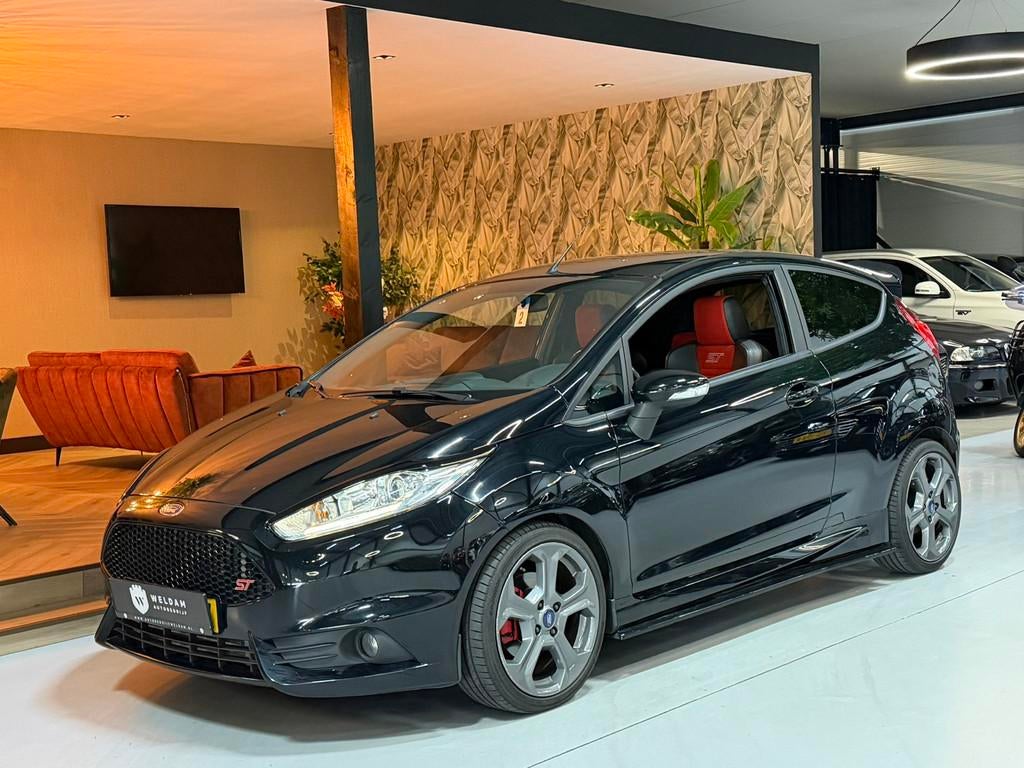 Ford Fiesta 1.6 ST2 *Uniek* Garantie Maxton Pakket Getuned 2, Auto's, Ford, Voorwielaandrijving, 1596 cc, Gebruikt, 4 cilinders