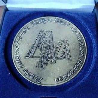 Koper Penning 6de hardloop marathon Rotterdam 1986 45gr, Ophalen of Verzenden, Brons, Nederland