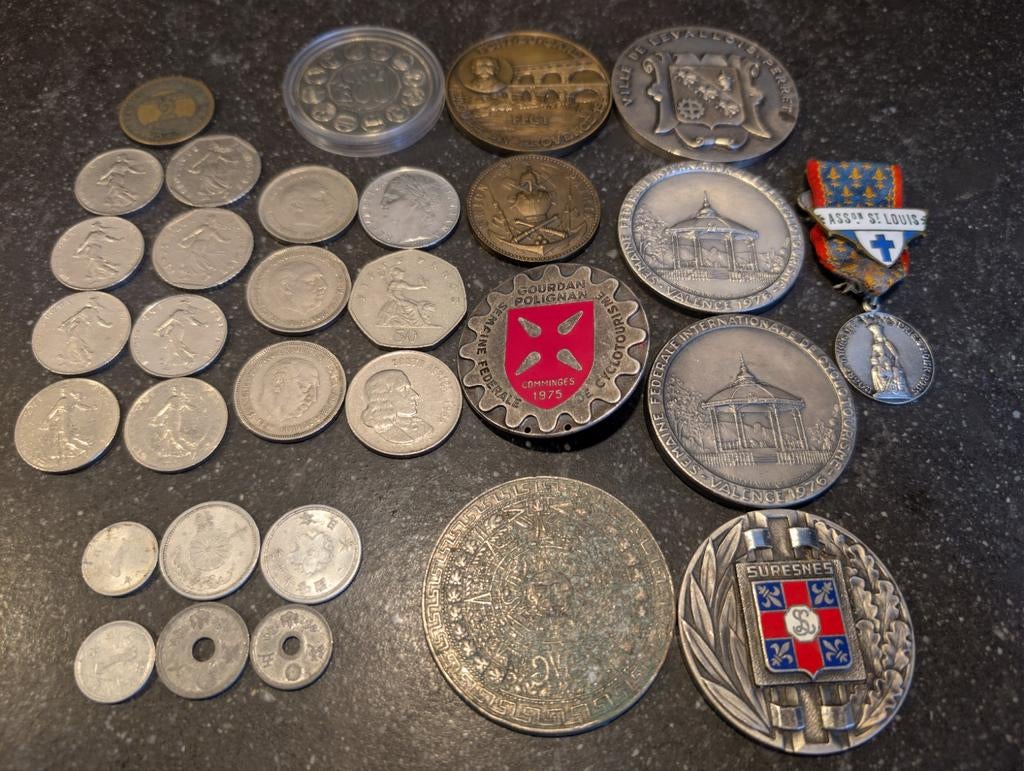 Diverse collectie munten en medailles, Ophalen of Verzenden, Oost-Azië, Setje, Zilver