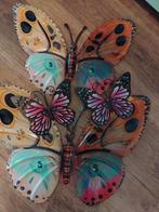 Vlinders voor buiten aan de muur, Bijen