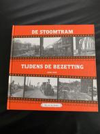 DE STOOMTRAM TIJDENS DE BEZETTING 1940-1945; BAS VD HEIDEN, Boeken, Verzenden, Zo goed als nieuw, Tram