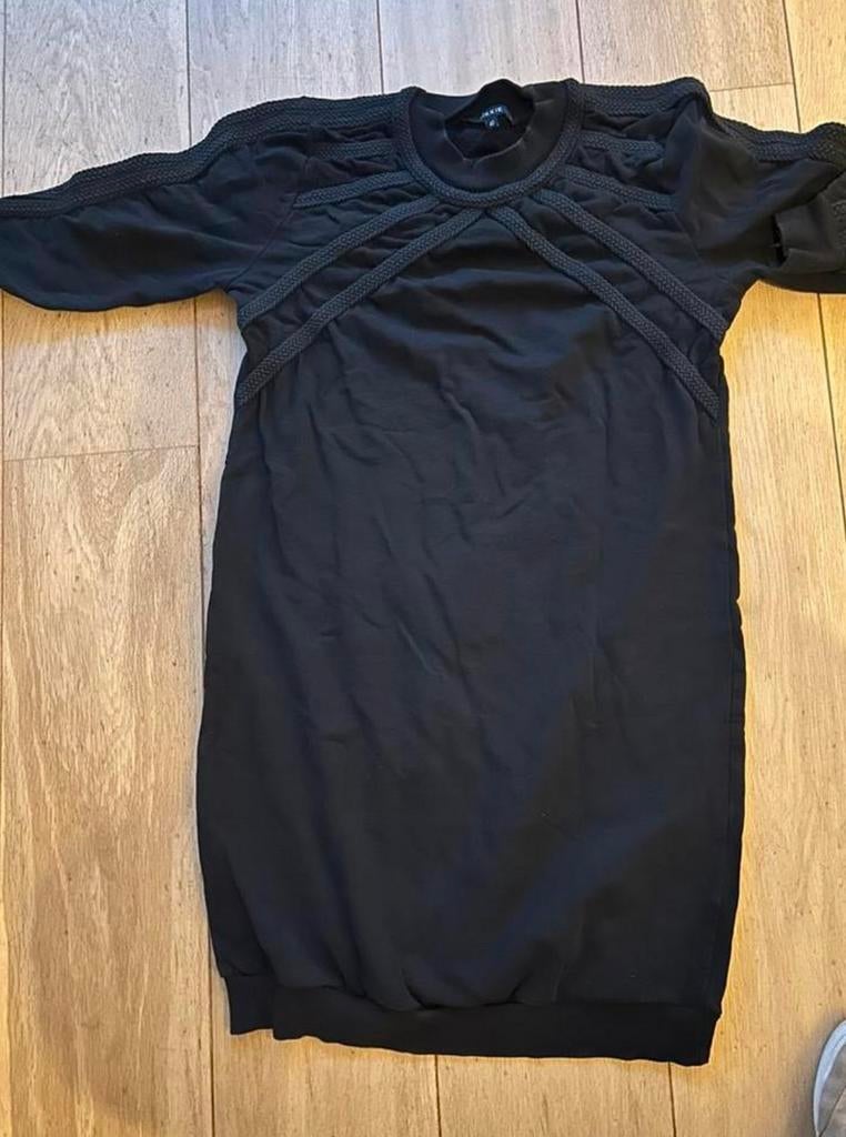 Sweater jurk Nikkie Plessen maat 40, Kleding | Dames, Jurken, Maat 38/40 (M), Zwart, Ophalen of Verzenden, Zo goed als nieuw