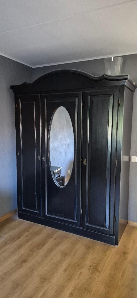 Gratis Grenen Kledingkast, Met deur(en), Gebruikt, 150 tot 200 cm, Ophalen of Verzenden