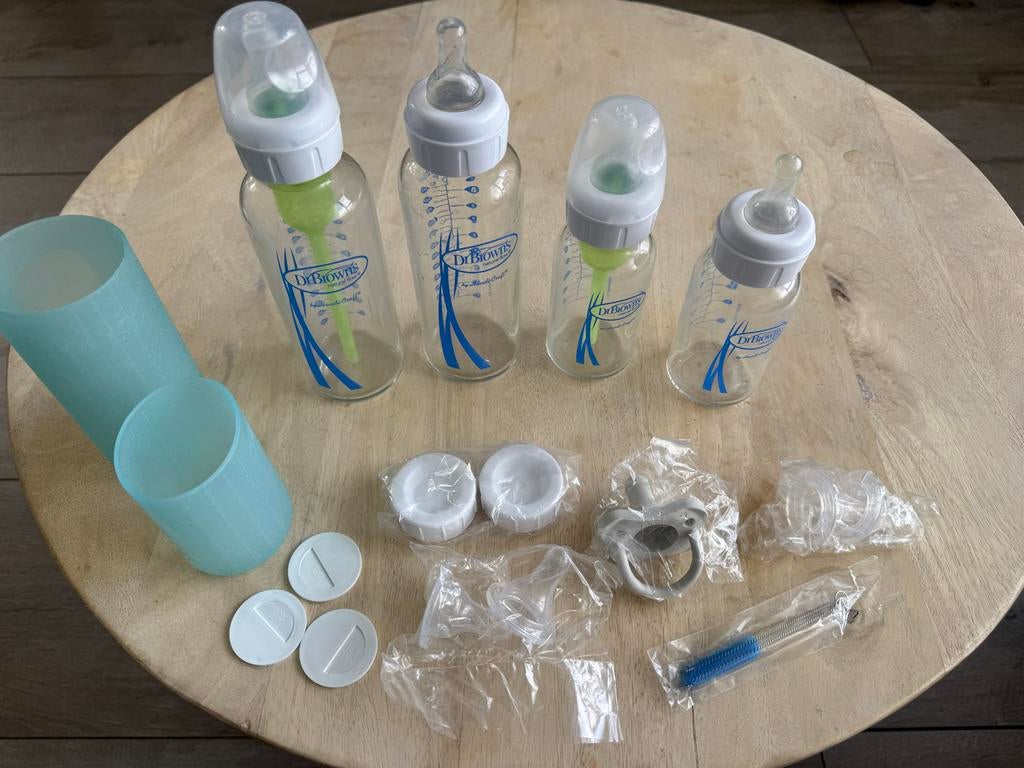 Dr. Brown's flessen set - diverse maten en accessoires, Kinderen en Baby's, Ophalen of Verzenden, Zo goed als nieuw, Flessen- of potjesverwarmer