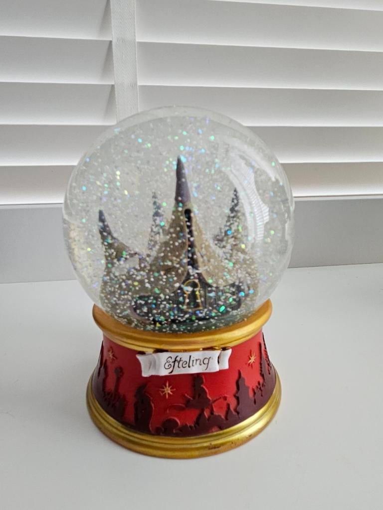 Eteling sneeuwbol, Verzamelen, Efteling, Ophalen of Verzenden, Zo goed als nieuw, Beeldje of Poppetje