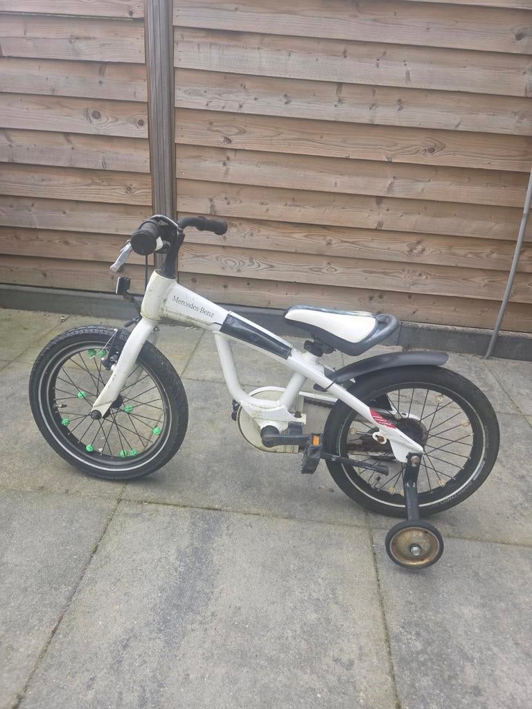 Mercedes-Benz kinderfiets met zijwieltjes, Ophalen, 20 inch of meer, Zijwieltjes, Gebruikt