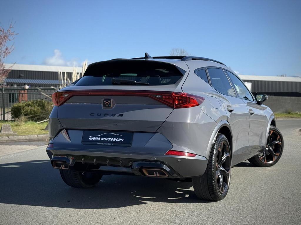 CUPRA Formentor 1.4 e-Hybrid VZ Copper Edition Panaramadak|C, Auto's, Cupra, Gebruikt, Zwart, 4 cilinders, Formentor