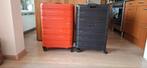 Zwarte en Rode koffer met wieltjes, Gebruikt, Hard kunststof, 45 tot 55 cm, 70 cm of meer