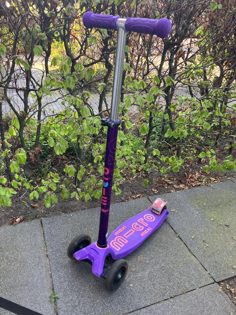 Maxi Micro Step Deluxe led, Fietsen en Brommers, Steps, Ophalen of Verzenden, Gebruikt, Gewone step, Microstep