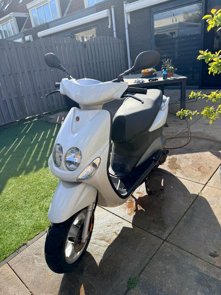 Yahama neos 4t, Fietsen en Brommers, Scooters | Yamaha, Zo goed als nieuw, Neo's, Benzine, Ophalen