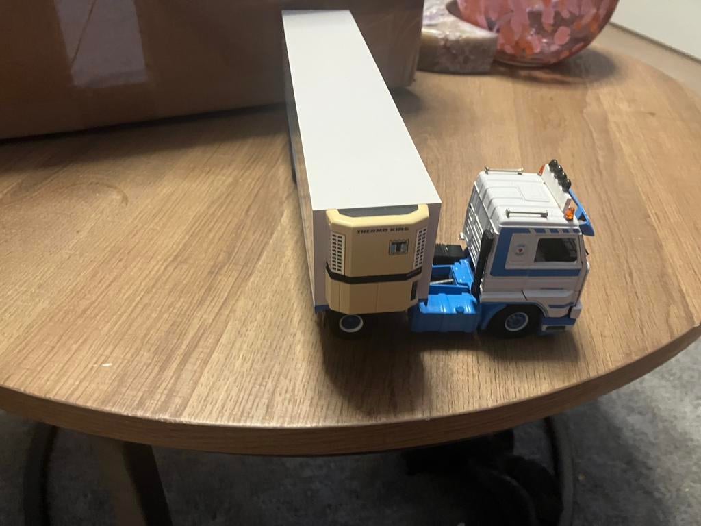 Tekno p.b kok en zn mooi scania 143, Hobby en Vrije tijd, Modelauto's | 1:50, Ophalen of Verzenden, Zo goed als nieuw, Bus of Vrachtwagen