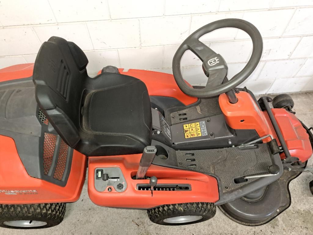 Zitmaaier, Ophalen, Zo goed als nieuw, Husqvarna, Mulchfunctie