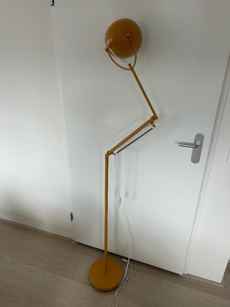 Zuiver Reader Matt Yellow vloerlamp, Ophalen, Gebruikt, Metaal, Modern