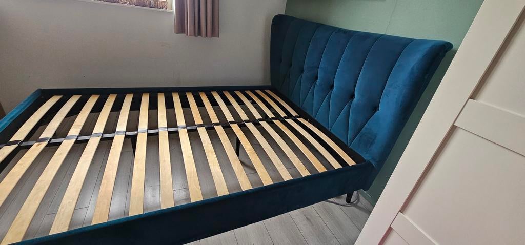 MADE 2 persoons bed turquoise - Zo goed als nieuw, Ophalen, Overige kleuren, Tweepersoons, 140 cm
