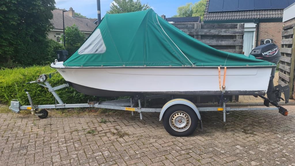 LEKKER VAREN Stabiele boot met buitenboordmotor en trailer, Watersport en Boten, Ophalen, Gebruikt, Minder dan 10 pk, Tot 6 meter