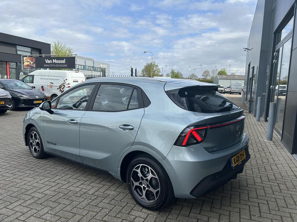 MG MG4 Electric Urban Comfort 43 kWh | 16 inch Lichtmetalen, 12 maanden, 1435 kg, Parkeersensor, MG4