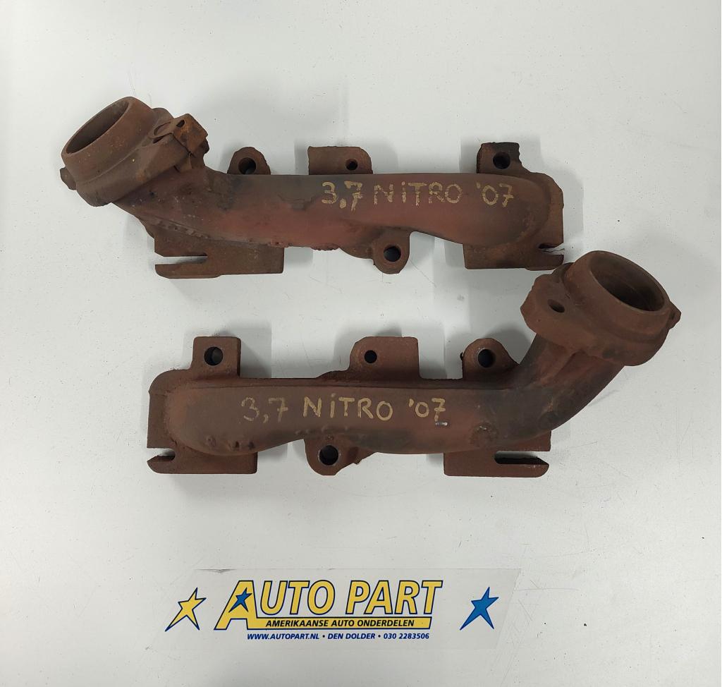 Dodge Nitro uitlaatspruitstuk 3.7L 2007-2011, Gebruikt, PO Box 21-8004 | Auburn Hills, MI 48321-8004, Jeep, Ophalen of Verzenden