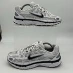 Nike P-6000 Wit Zwart - Zo goed als nieuw -  maat 42,5, Wit, Ophalen of Verzenden, Sneakers of Gympen, Zo goed als nieuw
