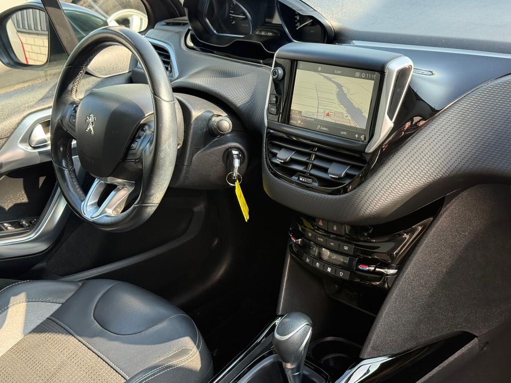 Peugeot 2008 Gereserveerd!, Stof, Euro 6, 1199 cc, 610 kg