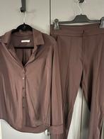 Travel stof blouse en broek set - vera Jo, Kleding | Dames, Ophalen of Verzenden, Zo goed als nieuw, Maat 42/44 (L), Bruin