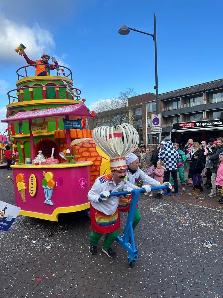 loopgroep Toren van Pisa Italië, Hobby en Vrije tijd, Feestartikelen, Zo goed als nieuw, Feestartikel, Carnaval, Ophalen