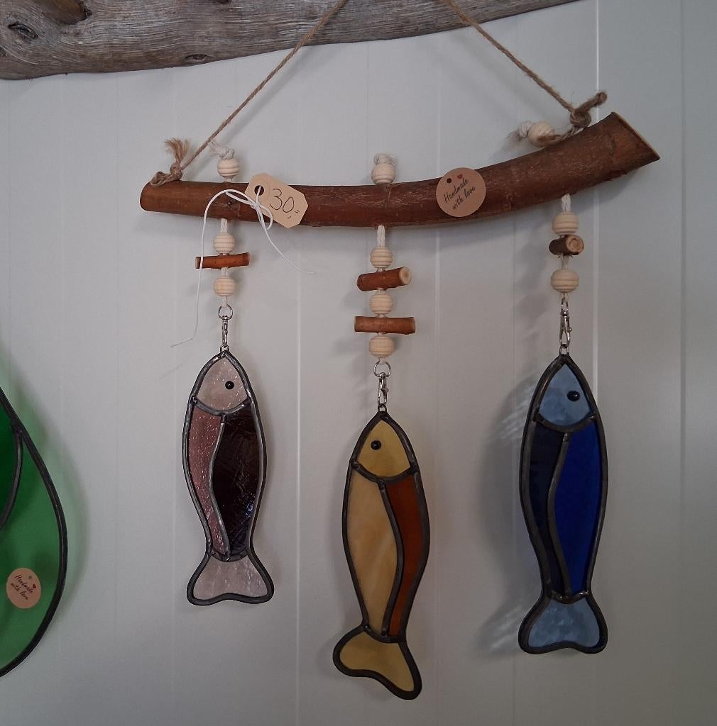 3 visjes van glas in lood aan houten hanger, Antiek en Kunst, Kunst | Overige Kunst, Ophalen of Verzenden