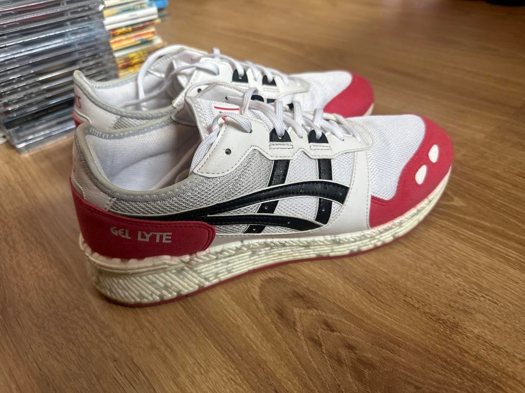 Asics Gel Lyte Sneakers - Wit/Rood/Zwart maat 44, Wit, Ophalen of Verzenden, Sneakers of Gympen, Zo goed als nieuw
