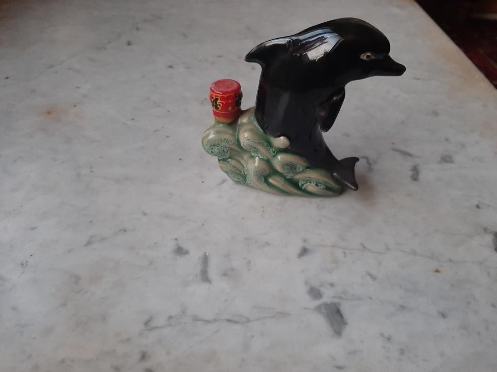 Vintage dolfijn beeldje met flesje, Antiek en Kunst, Antiek | Overige Antiek, Ophalen of Verzenden