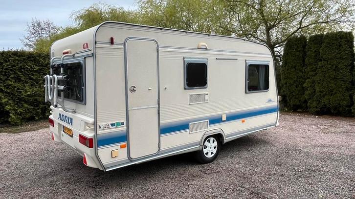 Adria unica 432 py, Caravans en Kamperen, Caravans, Bedrijf, tot en met 4, 750 - 1000 kg, Rondzit, Adria, 4 tot 5 meter, Luifel