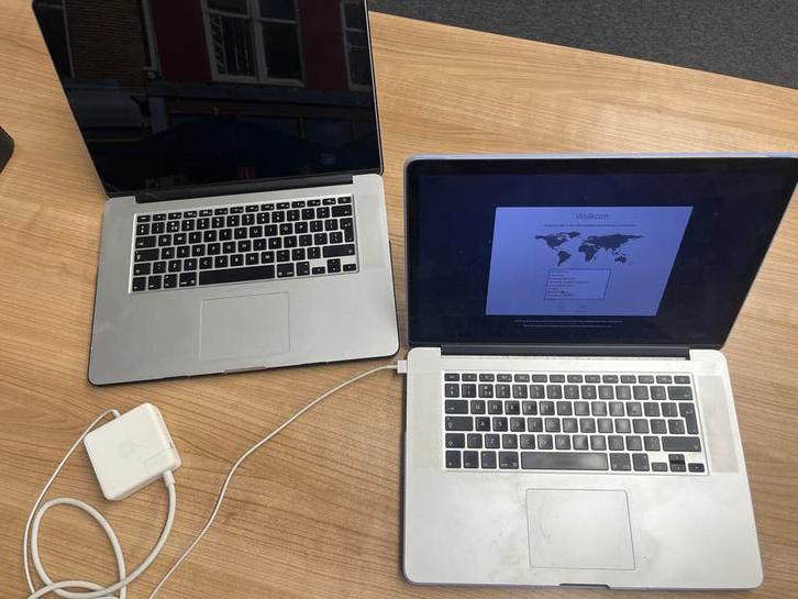 2x Macbook Pro 15” i7  A1398 met diversen. Nu 100 euro!, Gebruikt, 256 GB, 3 tot 4 Ghz, 16 GB
