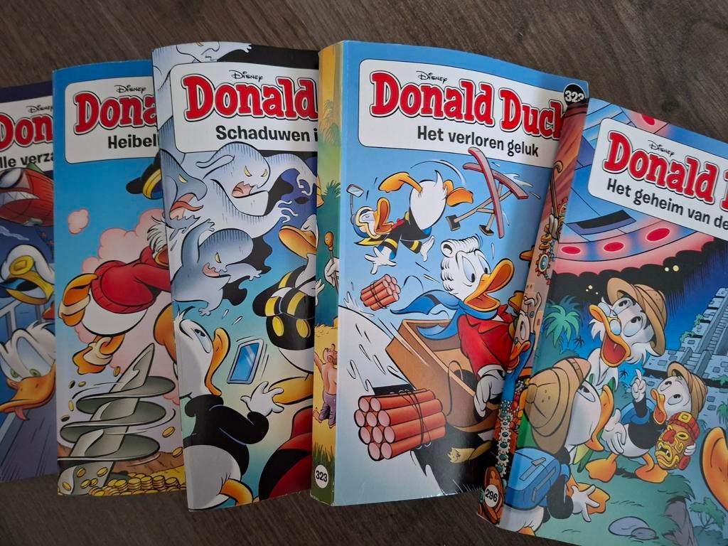 Mega pakket Donald Duck, Meerdere stripboeken, Ophalen, Gelezen