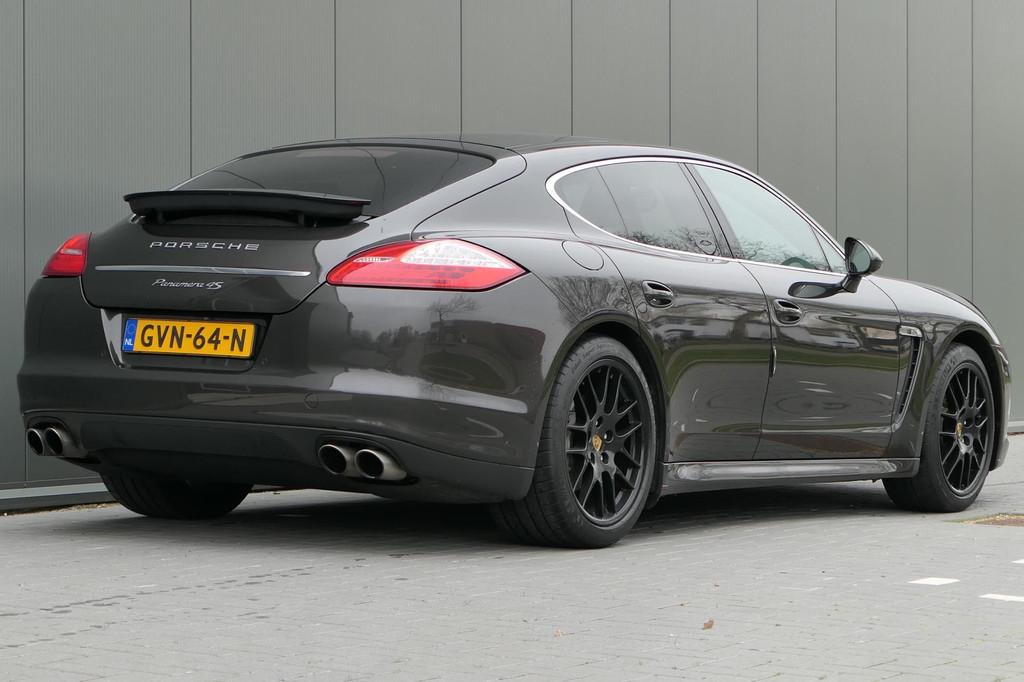 Porsche Panamera 4.8 4S V8 Sport Chrono Youngtimer Sportuitl, Auto's, Porsche, Automaat, Gebruikt, 4 stoelen, Zwart