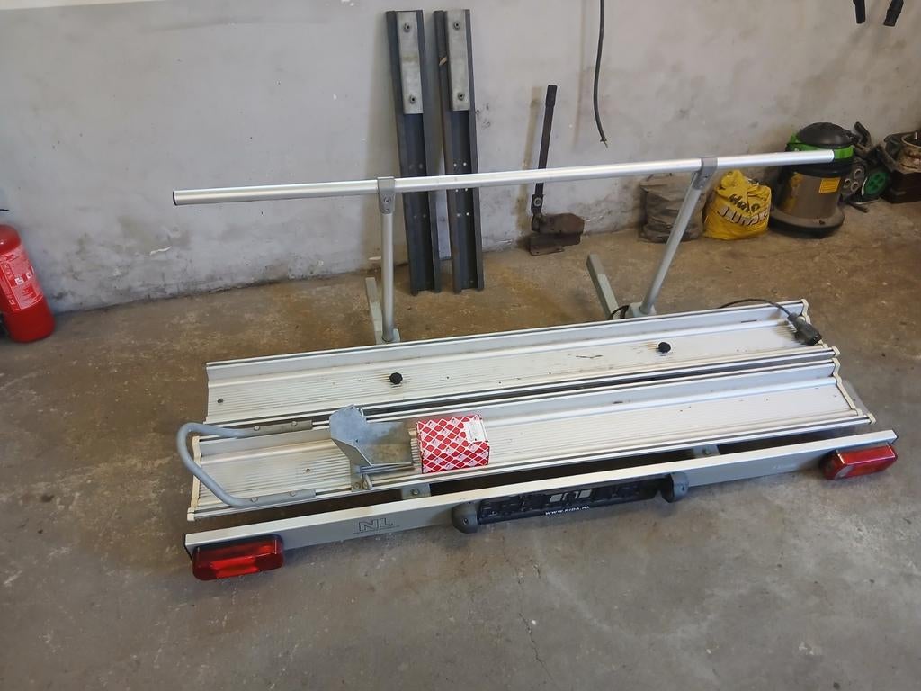 Motordrager voor achterop camper - Stevig en betrouwbaar, Ophalen, Gebruikt