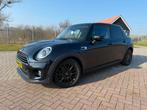 Mini Cooper 5-Deurs Automaat 2021 Harman Kardon CarPlay, Auto's, Mini, Blauw, Leder en Stof, Origineel Nederlands, Grijs
