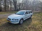 Volvo V70 2.4 T 200PK AUT 2001 Wit, Auto's, Volvo, 1800 kg, Beige, Wit, Stationwagon