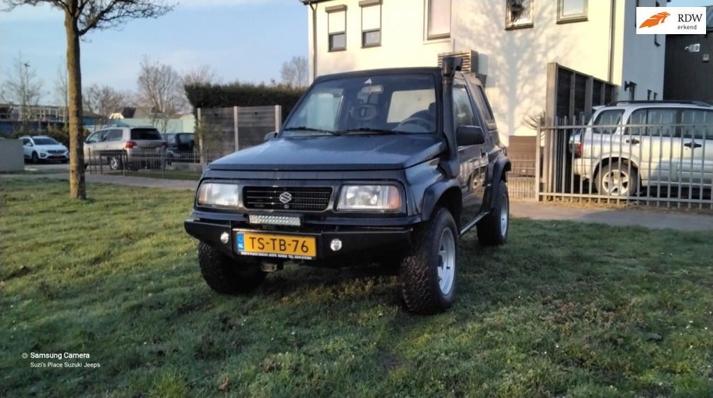 Suzuki Vitara 1.6 JX Hardtop, 4 cilinders, Cabriolet, 4 stoelen, Zwart